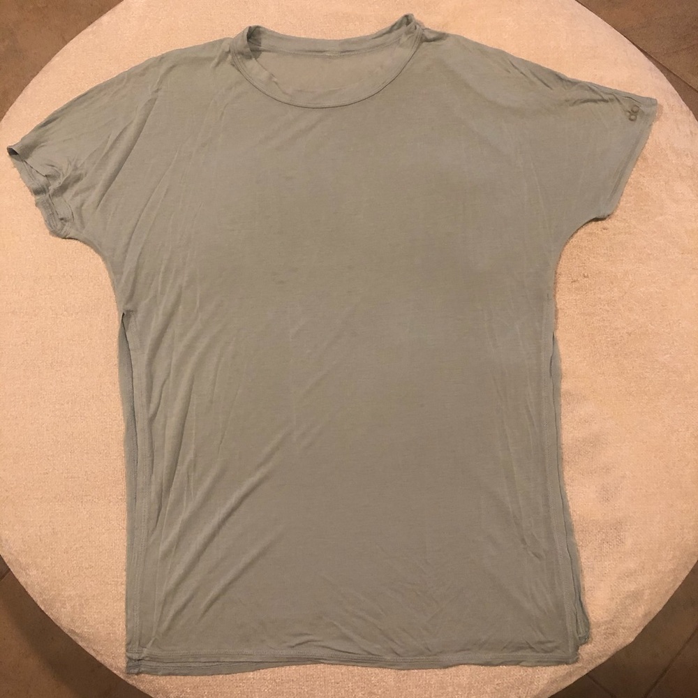 ALO Yoga Tee